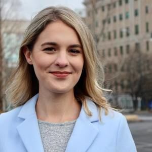 Meet your Posher, Caitlyn